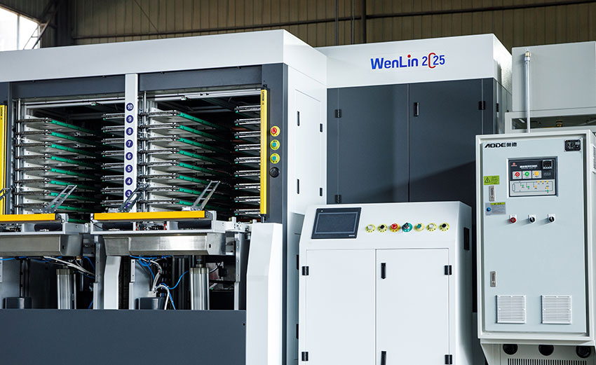 Wenlin Technology: Integrated solution for smart card laminating and oil heating equipment